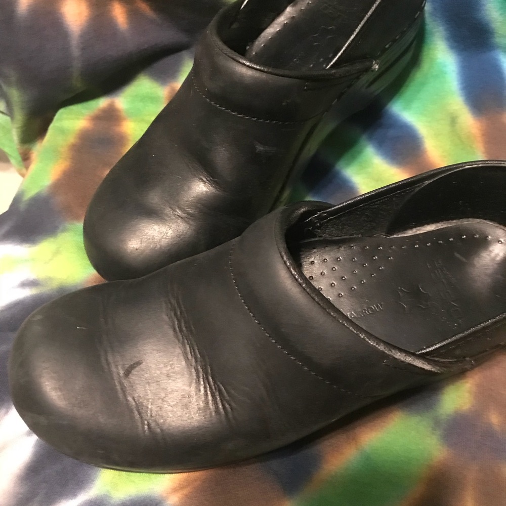 Dansko Clogs Size 38 Black